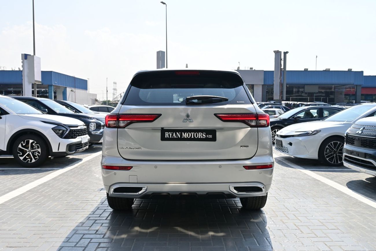 ميتسوبيشي آوتلاندر Mitsubishi Outlander P-Line 2.5L Petrol 4WD, Model 2025, Color Silver