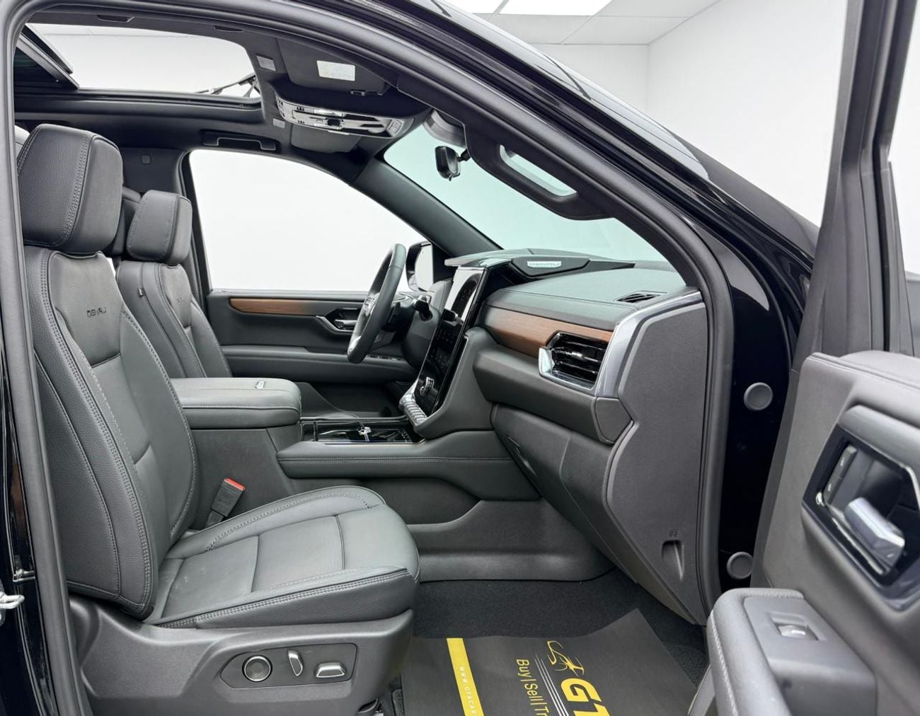 جي أم سي يوكون 6.2 V8 Denali (AWD) 2025 GMC Yukon Denali, GMC Service History, 2030 GMC Warranty and Service Pack,