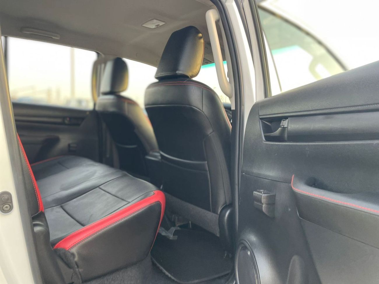 Toyota Hilux 2021 Toyota Hilux GL Advanture Modified - 2.7L V4 - AWD 4x4 - 360* CAM - Patrol - 2 Keys -