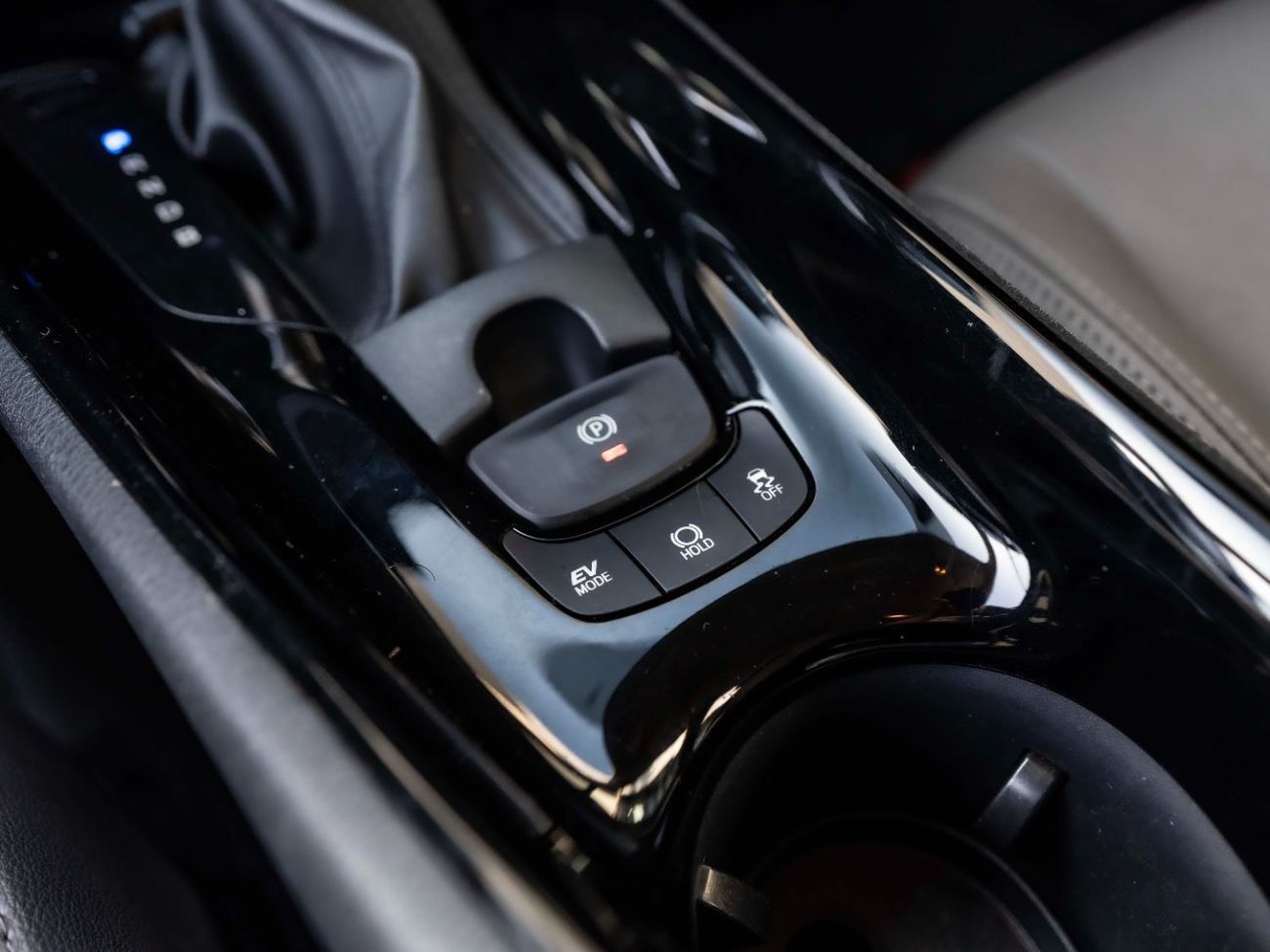 Toyota CHR GX 1.8L (96 HP)