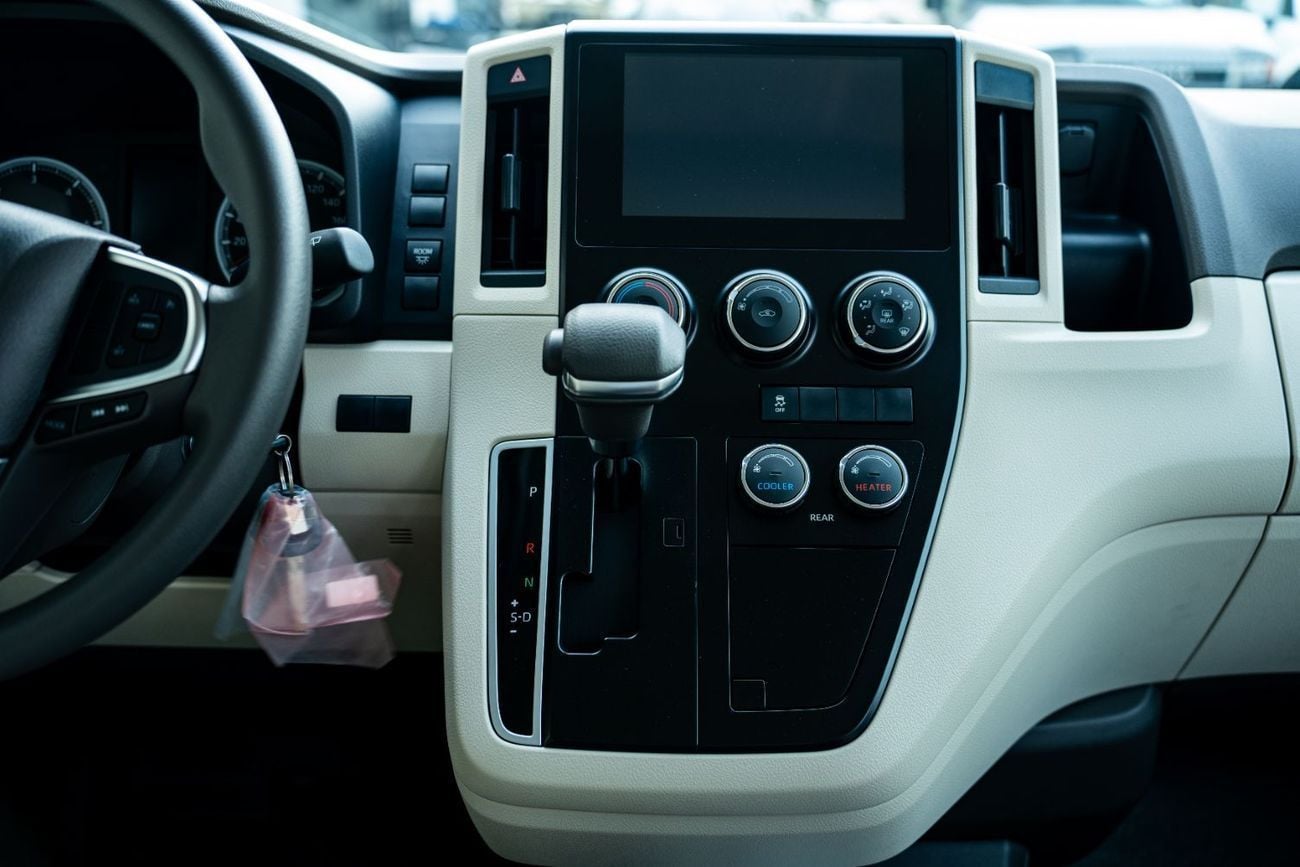 تويوتا هاياس Toyota Hiace High Roof New shape Black pumber 2.8L A/T DIESEL 2026