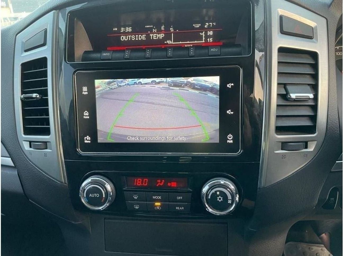 ميتسوبيشي باجيرو Diesel 3.2 Liter Right Hand Drive Automatic 7 Seater Leather sea