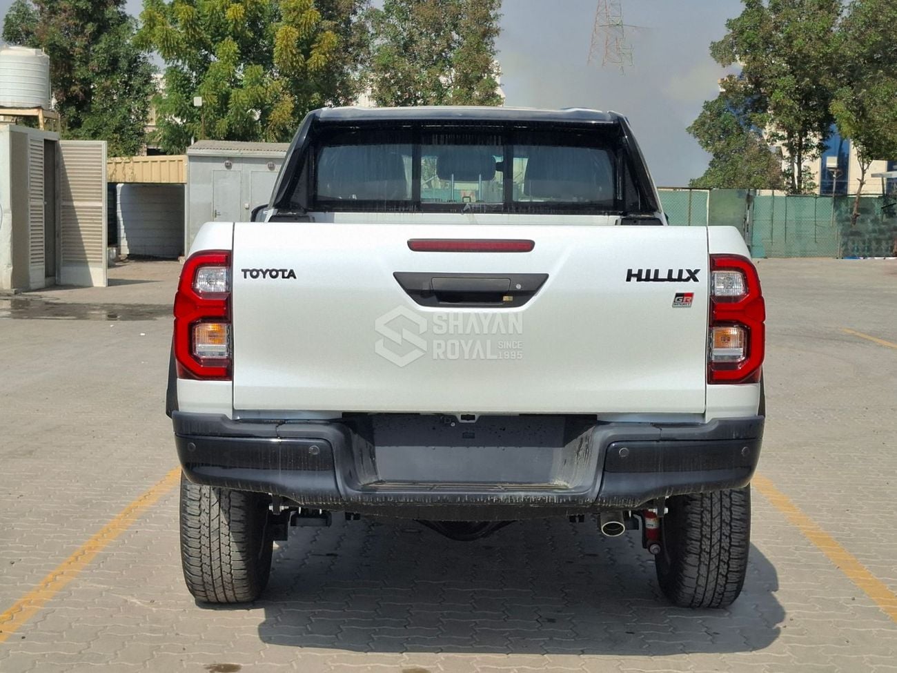 تويوتا هيلوكس GR SPORT 4.0L V6 PETROL DC AT 4WD 2026MY