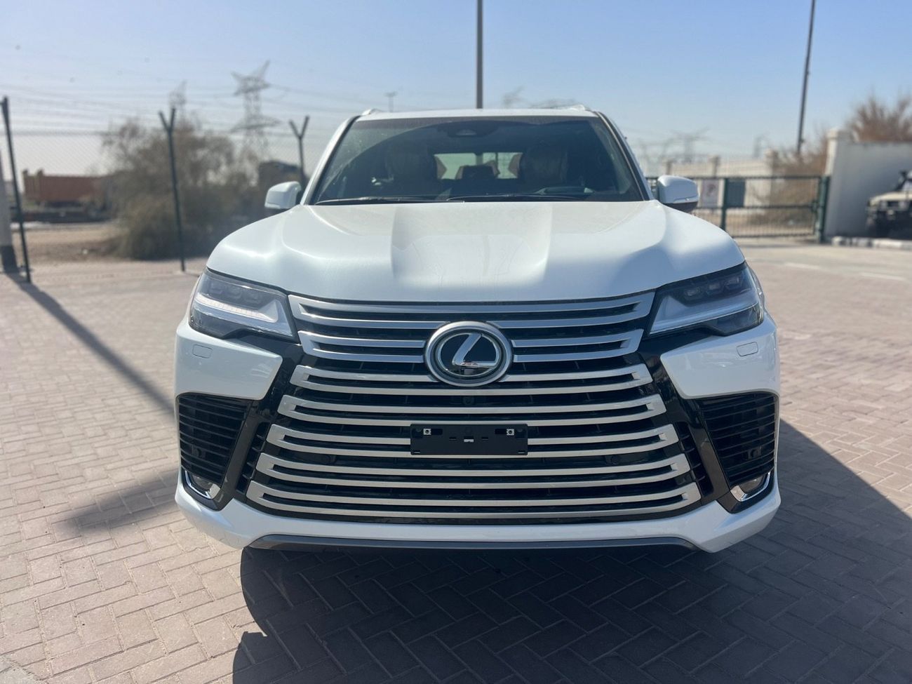 Lexus LX 600 Signature 3.5L ( CYL)