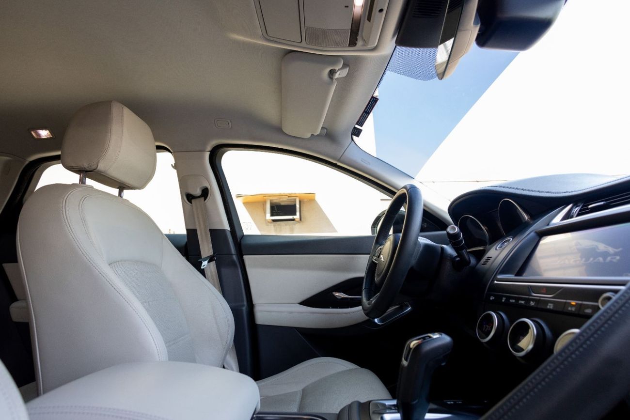 جاكوار E Pace SE P200 2.0L Jaguar E-Pace S P200 2020 GCC under Warranty with Flexible Down-Payment.