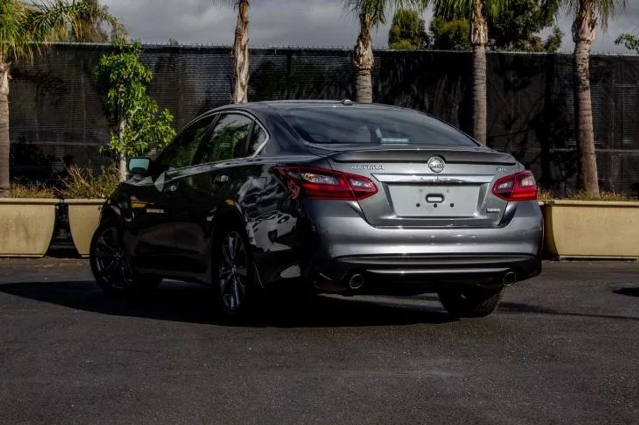 Nissan Altima SR sports