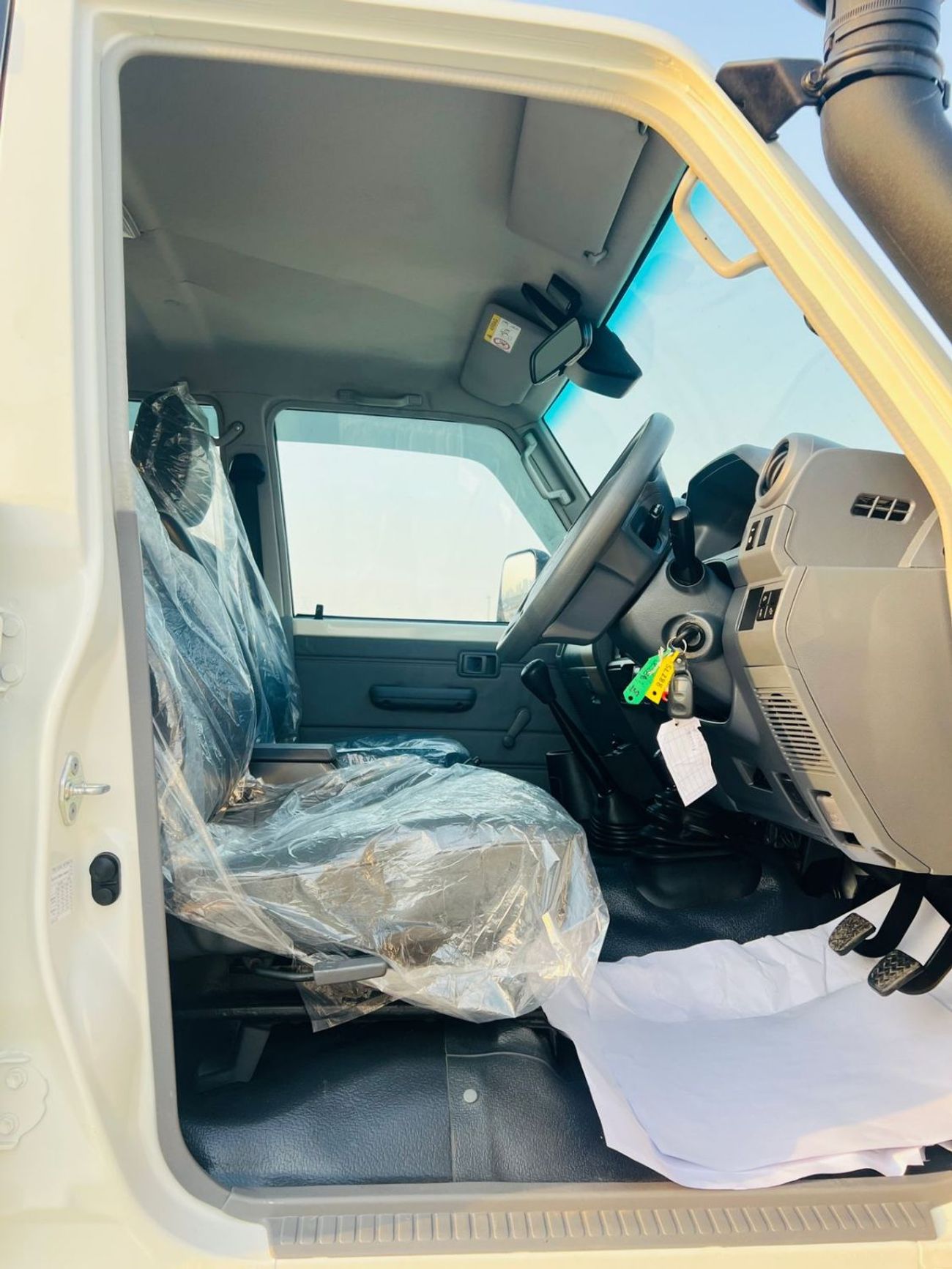 تويوتا لاند كروزر diesel right hand drive 4.5L only for export available