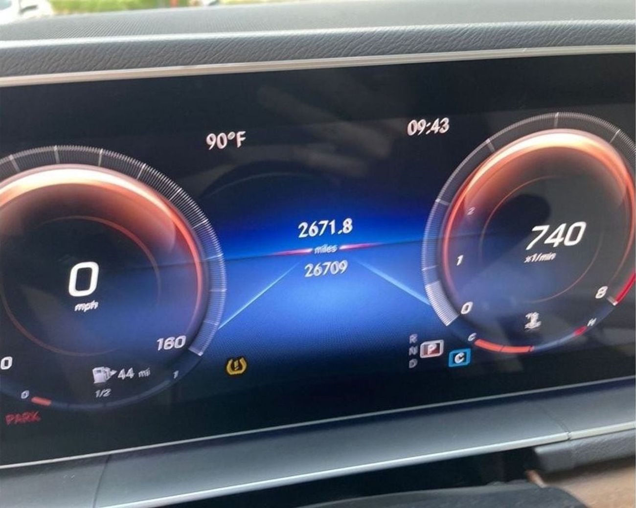 مرسيدس بنز GLE 350 2021 Mercedes Benz GLE Class 350 - 2.0L V4 Turbo - 360* CAM - Full Option 7 Seater - 26,700 Mileage