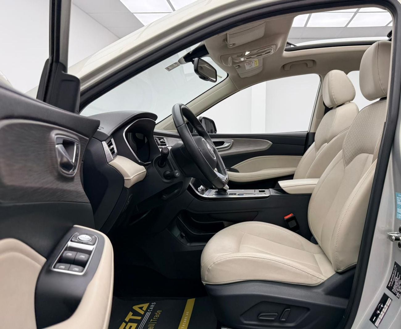 MG RX5 2023 MG RX5 Luxury, Warranty, Full Service History, Very Low Km, Fully Loaded, GCC