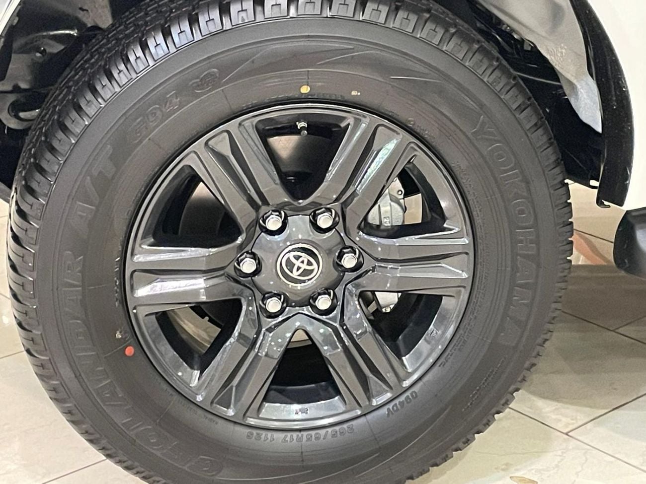 Toyota Hilux HILUX 2.7L PETROL 4X4 MANUAL FULL OPTION  MODEL 2026