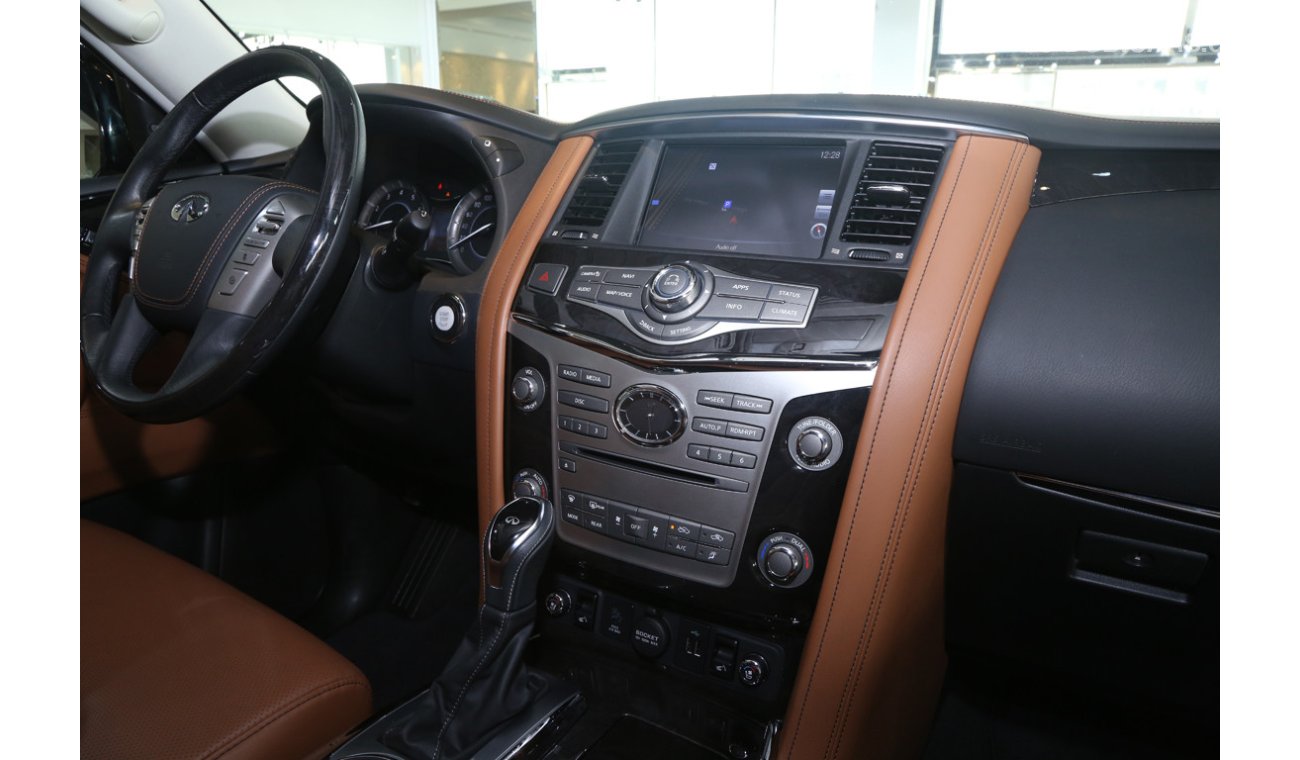 إنفينيتي QX80 (( ONLY 20,000KM )) INFINITI QX80 5.6L V8 SUV 400HP - WARRANTY AVAILABLE/REAR ENTERTAINMENT