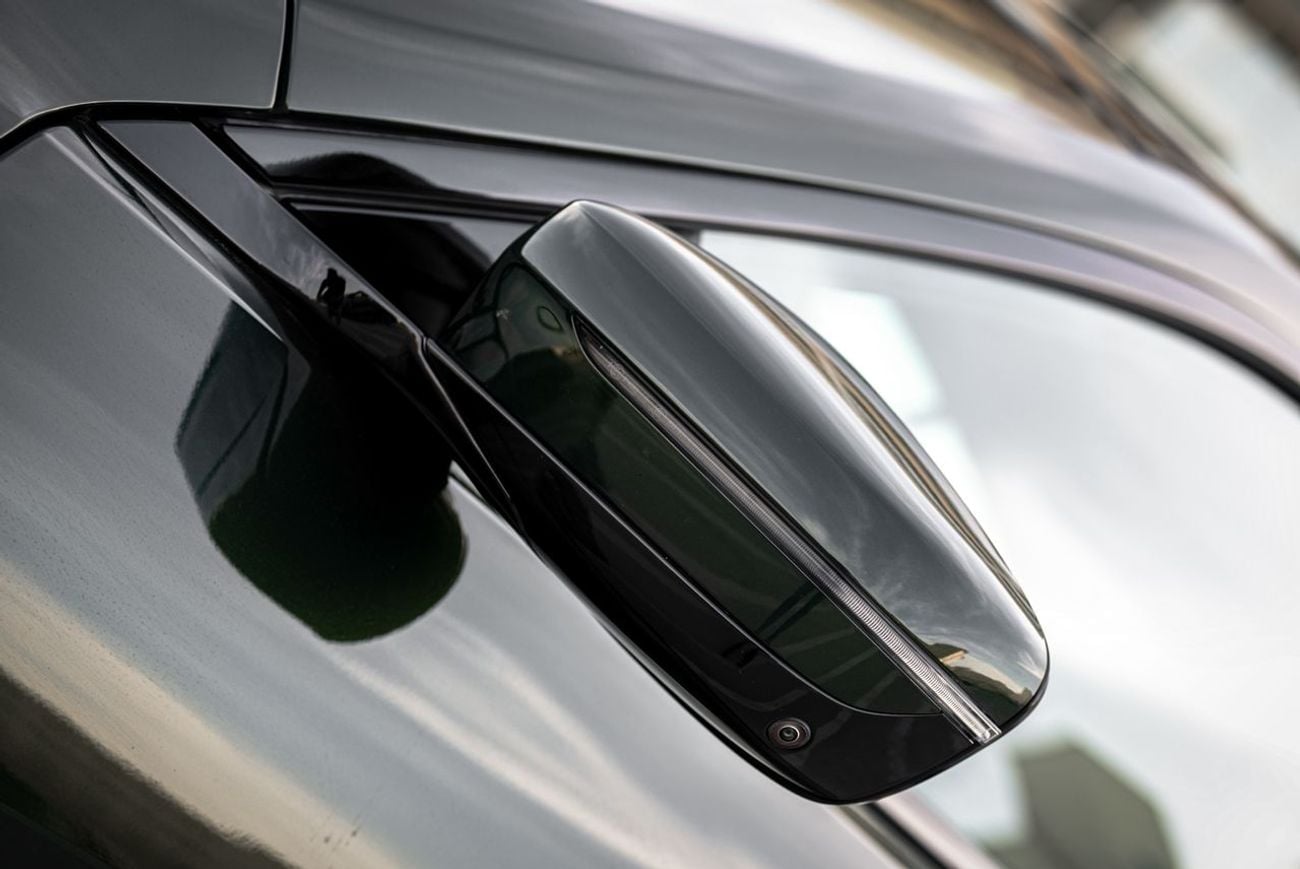 بي أم دبليو 840i GCC UNDER WARRANTY AGMC 2027