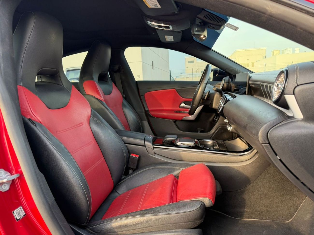 مرسيدس بنز CLA 250 Premium 2.0L