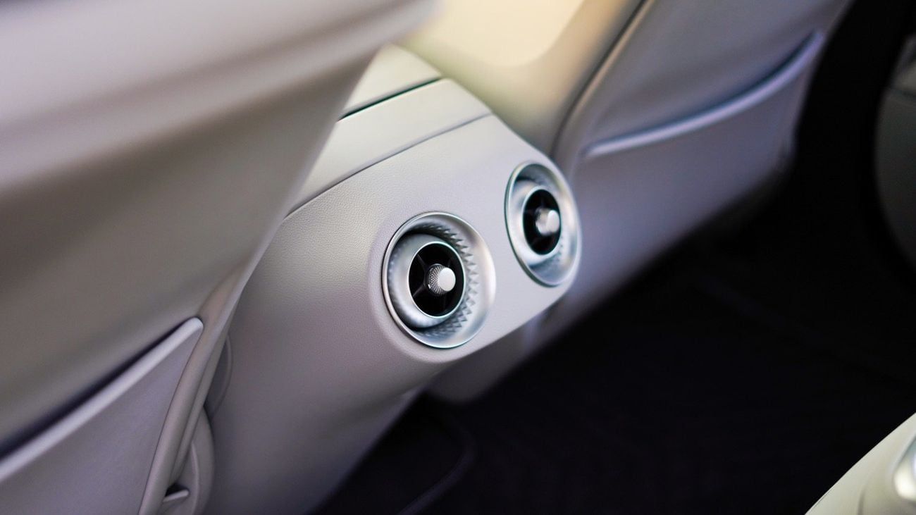 أفاتر 11 Premium AWD