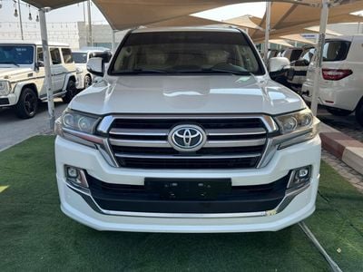 Toyota Land Cruiser VXR 5.7L AWD TOYOTA LAND CRUISER GRAND TOURING 2019 VXR 5.7L /V8