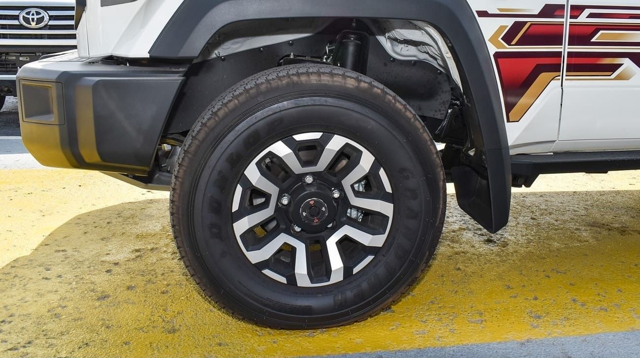 Toyota Land Cruiser 70 4.0L V6 A/T