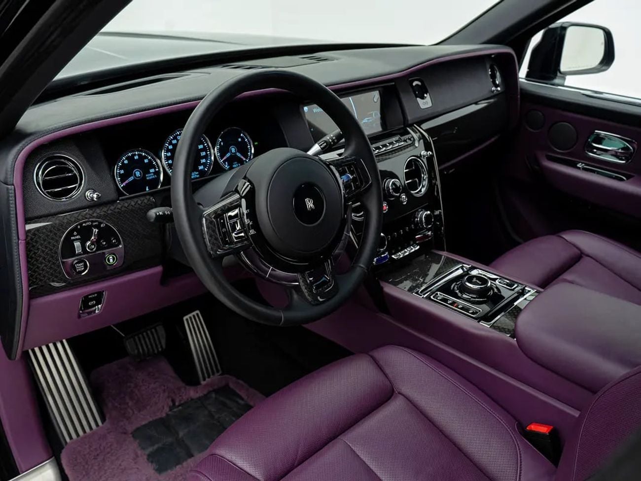 Rolls Royce Cullinan Black Badge | GCC Spec | Bespoke Interior