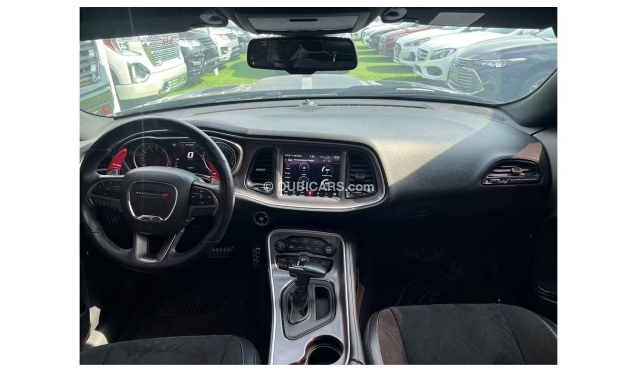 Dodge Challenger SRT8 392 Scat Pack Shaker Dodge Challenger SRT 392 Scat Pack