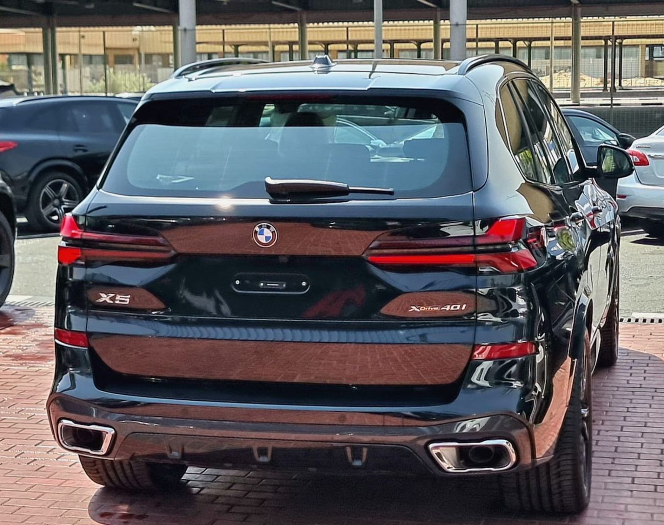 BMW X5 xDrive40i Luxury M Sport Package 3.0L xDrive 40i M Sport Under Warranty & Service 2025 GCC