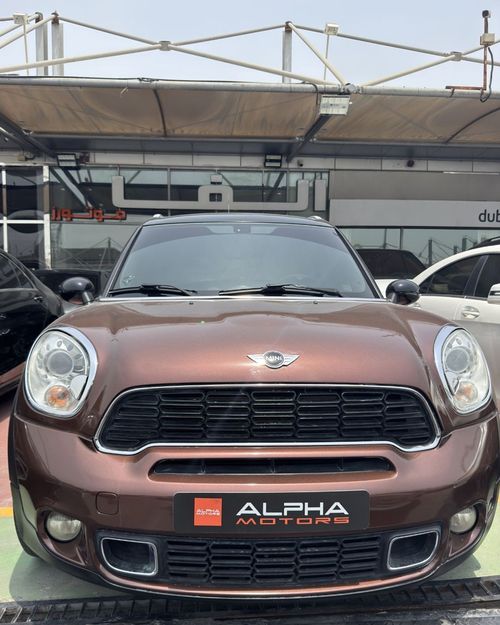 Mini Cooper Countryman 2014 MINI COOPER COUNTRY MAN S GCC WELL MAINTAINED