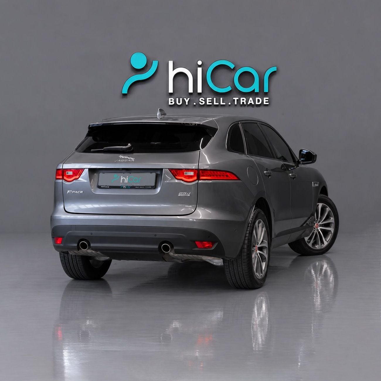Jaguar F-PACE R-SPORT AED 1,244 p.m • 0% Downpayment • R-Sport • 1 Year Warranty