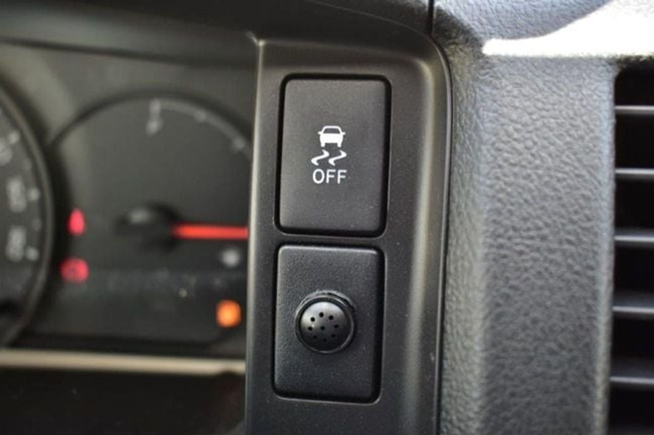 تويوتا هاياس GL toyota hiace cargo MT petrol brand new 2025