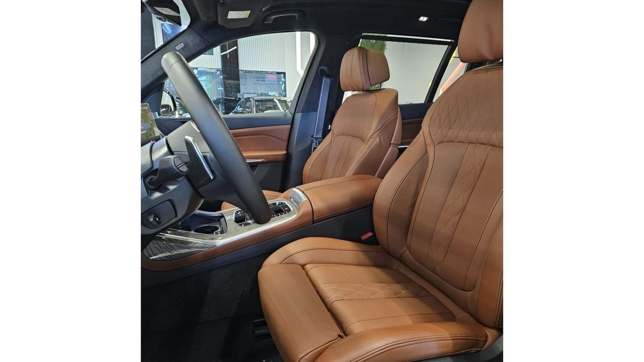 BMW X7 X7 40I MSPORT GCC 5 YEARS WARRANTY AND SERVICE CONTRACT