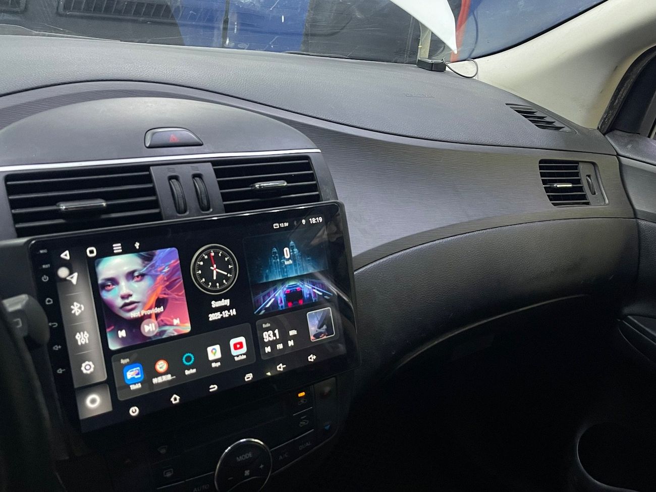 Nissan Tiida Tiida Japan hatchback