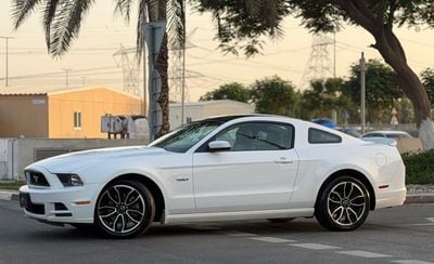 Ford Mustang PREMIUM Ford Mustang GT Premium V8 5.0L 2014 GCC Specs Full Service History Original Paint