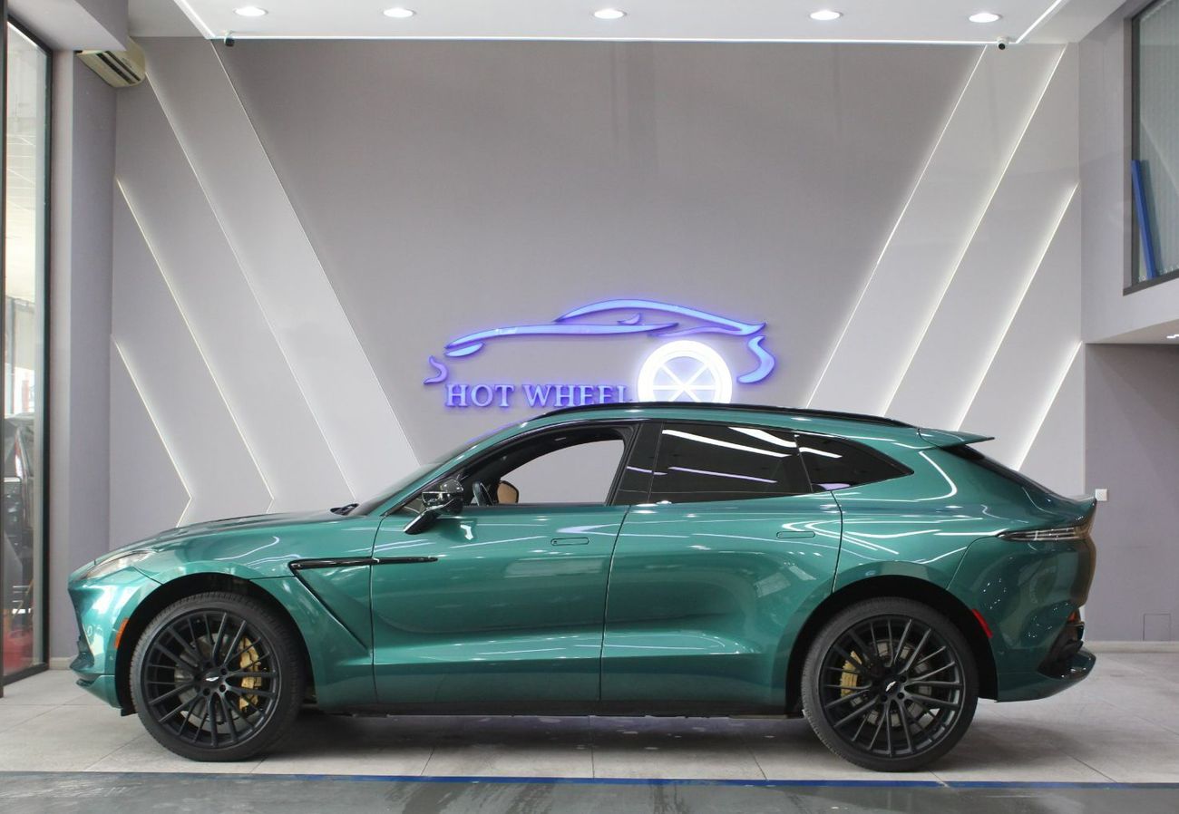 Aston Martin DBX DBX 550 | V8