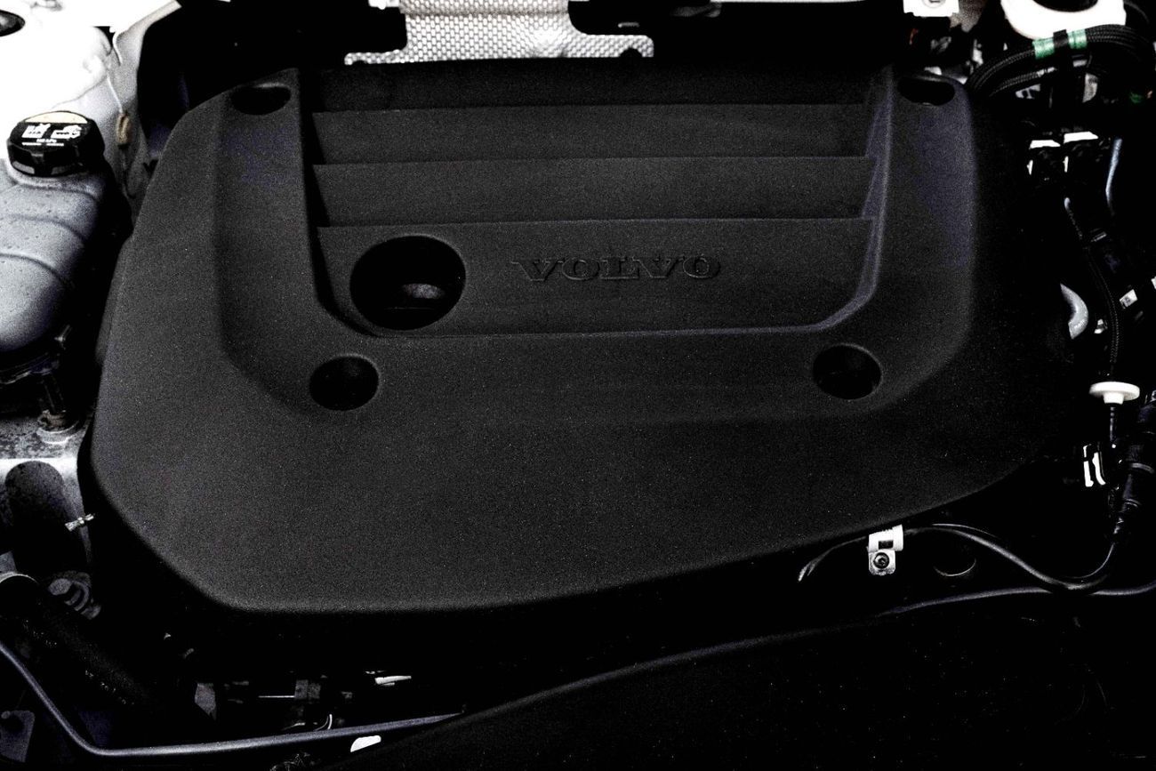 Volvo XC40 Ultimate Dark | 2,448 P.M  | 0% Downpayment | Immaculate Condition!