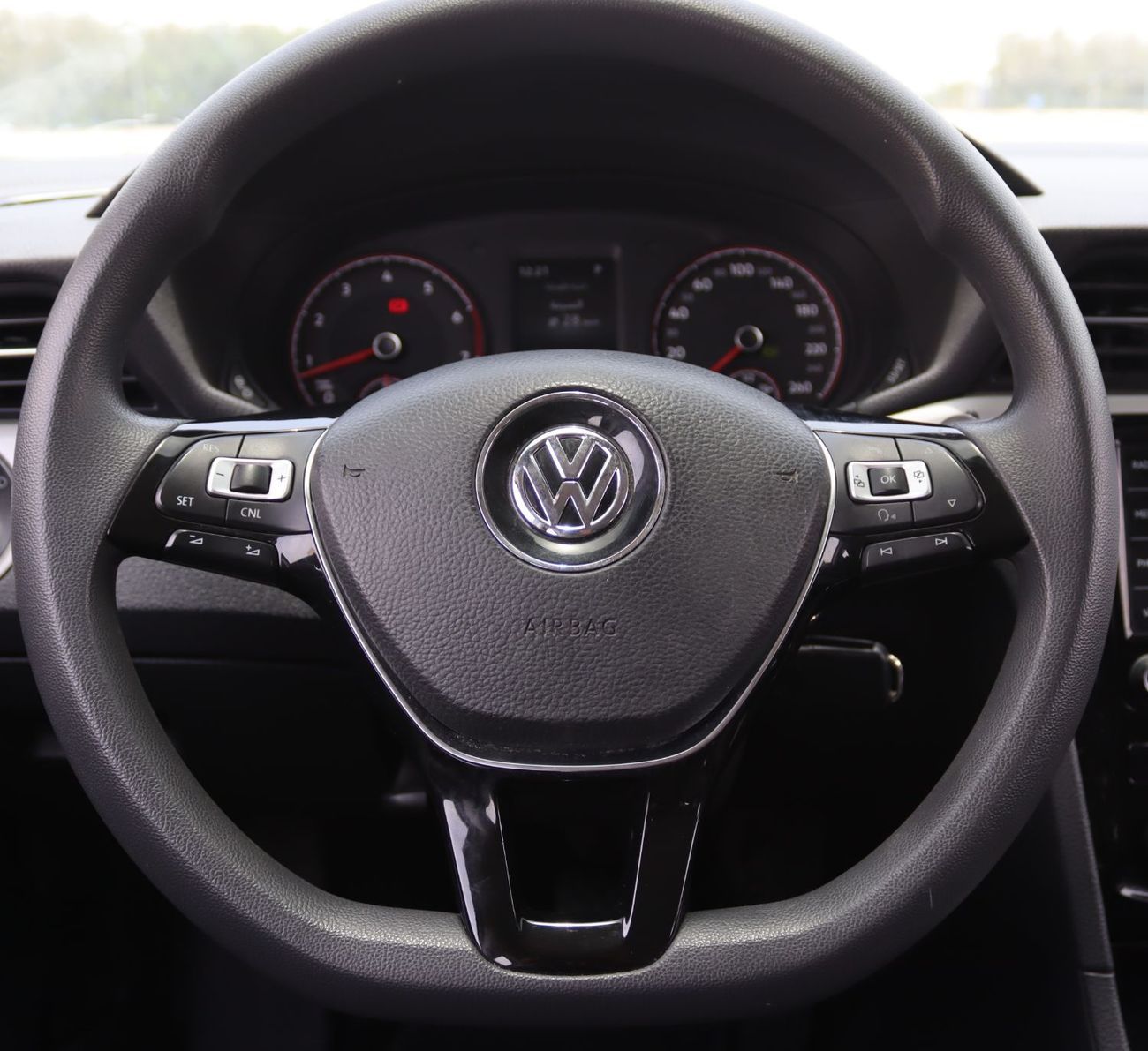 فولكس واجن باسات سياره VOLKSWAGEN PASSAT 2020 سياره خليجى بحاله ممتازه - محرك سعته 2500 - سعر 36000 درهم ممشى 118000