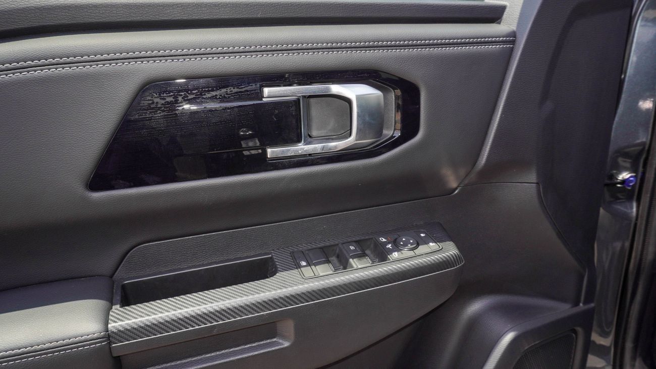 Mitsubishi L200 Brand New Mitsubishi L200 Sportero 2024 for Export 2.4L M/T Diesel PickUp|Grey/Black|L200-SPORTERO24