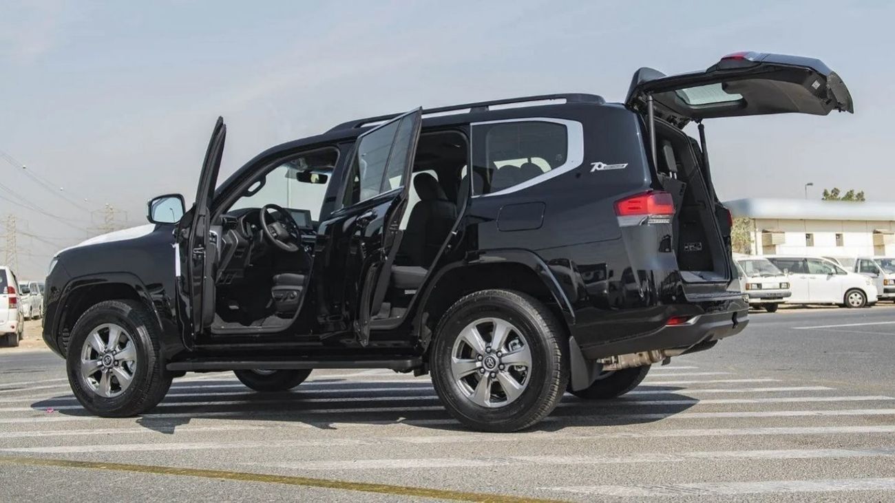 تويوتا لاند كروزر Land cruiser VX 4.0L petrol 2025