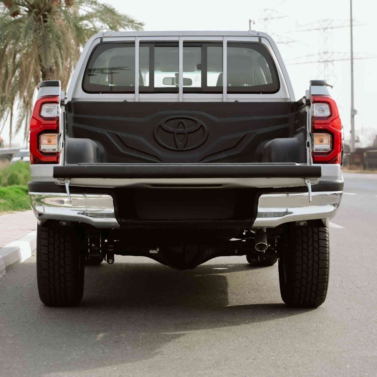 تويوتا هيلوكس SGLX GLX AT 2.7L