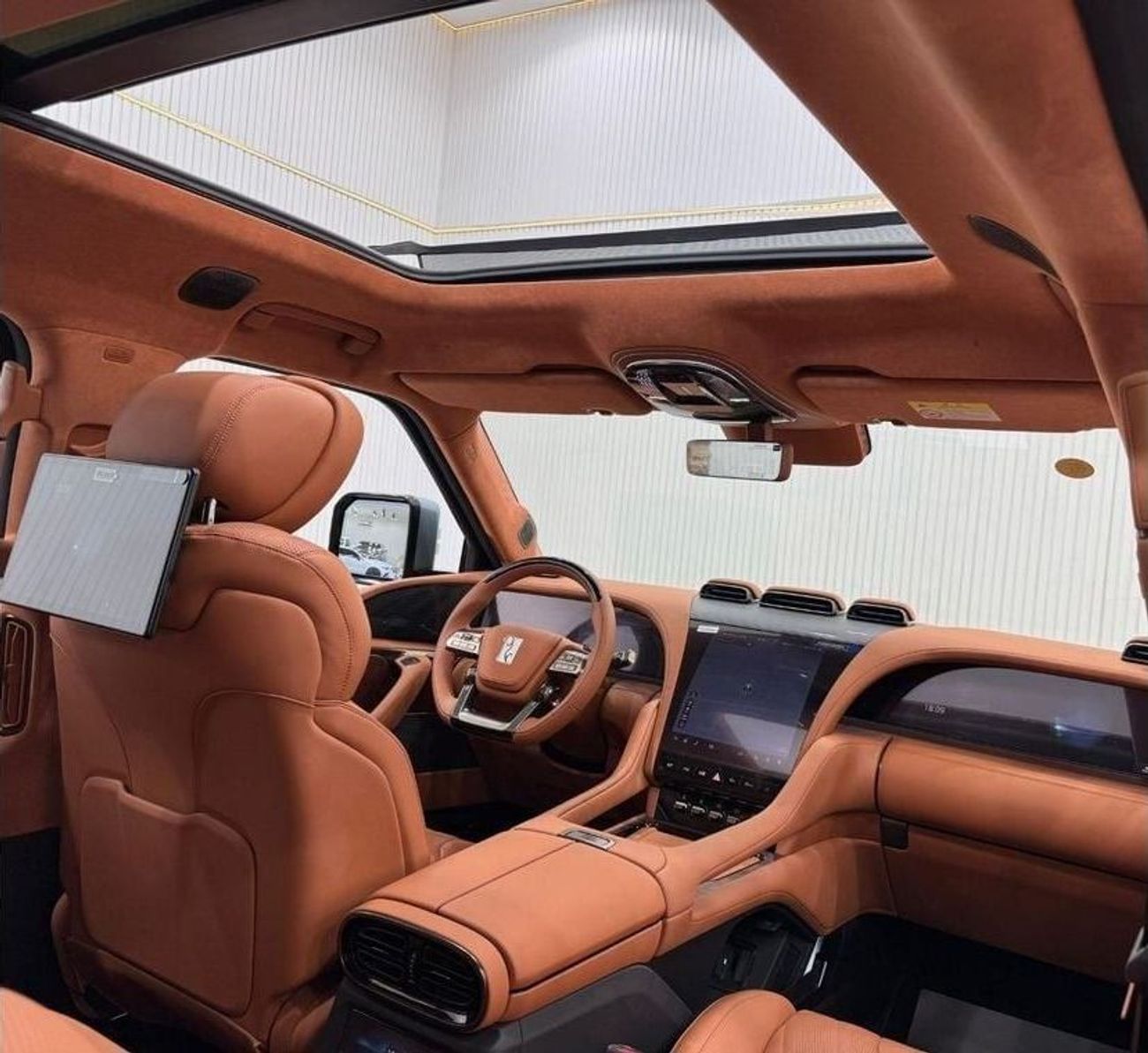 بي واي دي يوان بلس YangWang U8 E4 *Brand New* 2024 BYD YangWang U8 E4, Warranty, 1,180 HP, Fully Loaded, Delivery Kms