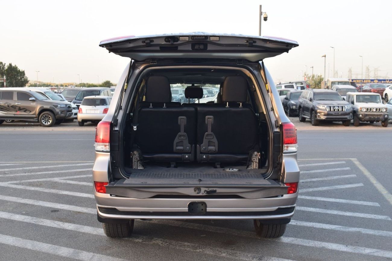 تويوتا لاند كروزر Toyota Landcruiser VXR Diesel RHD V8 Full Option