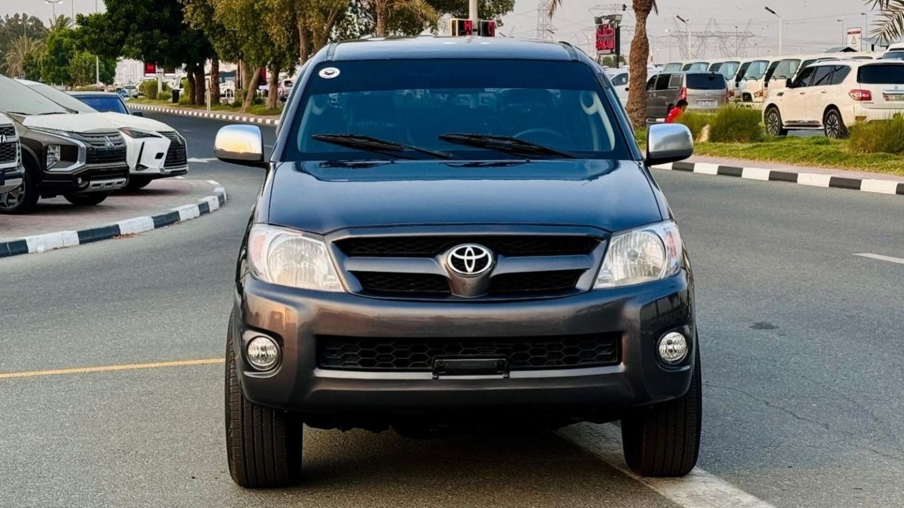 تويوتا هيلوكس -