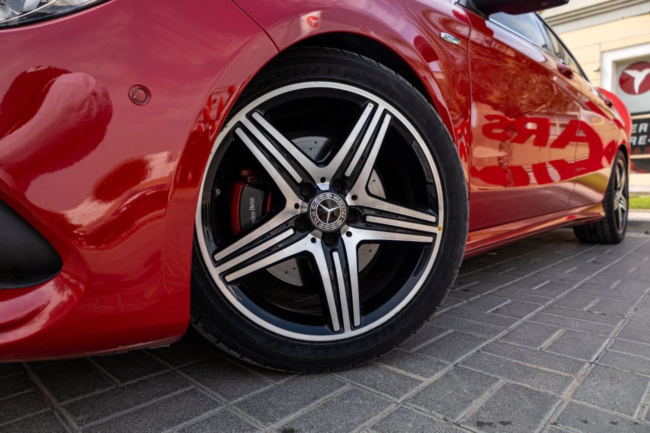 Mercedes-Benz CLA 250 Std 2.0L (224 HP)