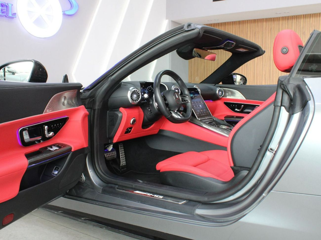 Mercedes-Benz SL 63 AMG Soft top Convertible