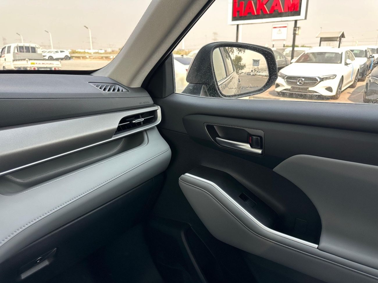 تويوتا هايلاندر 2.5L Hybrid GXR (AWD)