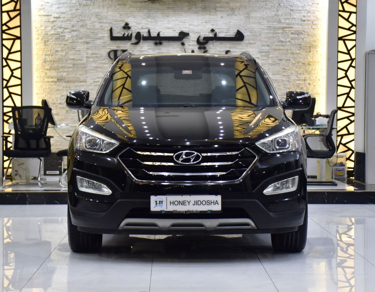 هيونداي سانتا في EXCELLENT DEAL for our Hyundai SantaFe 4WD 3.3L ( 2014 Model ) in Black Color GCC Specs