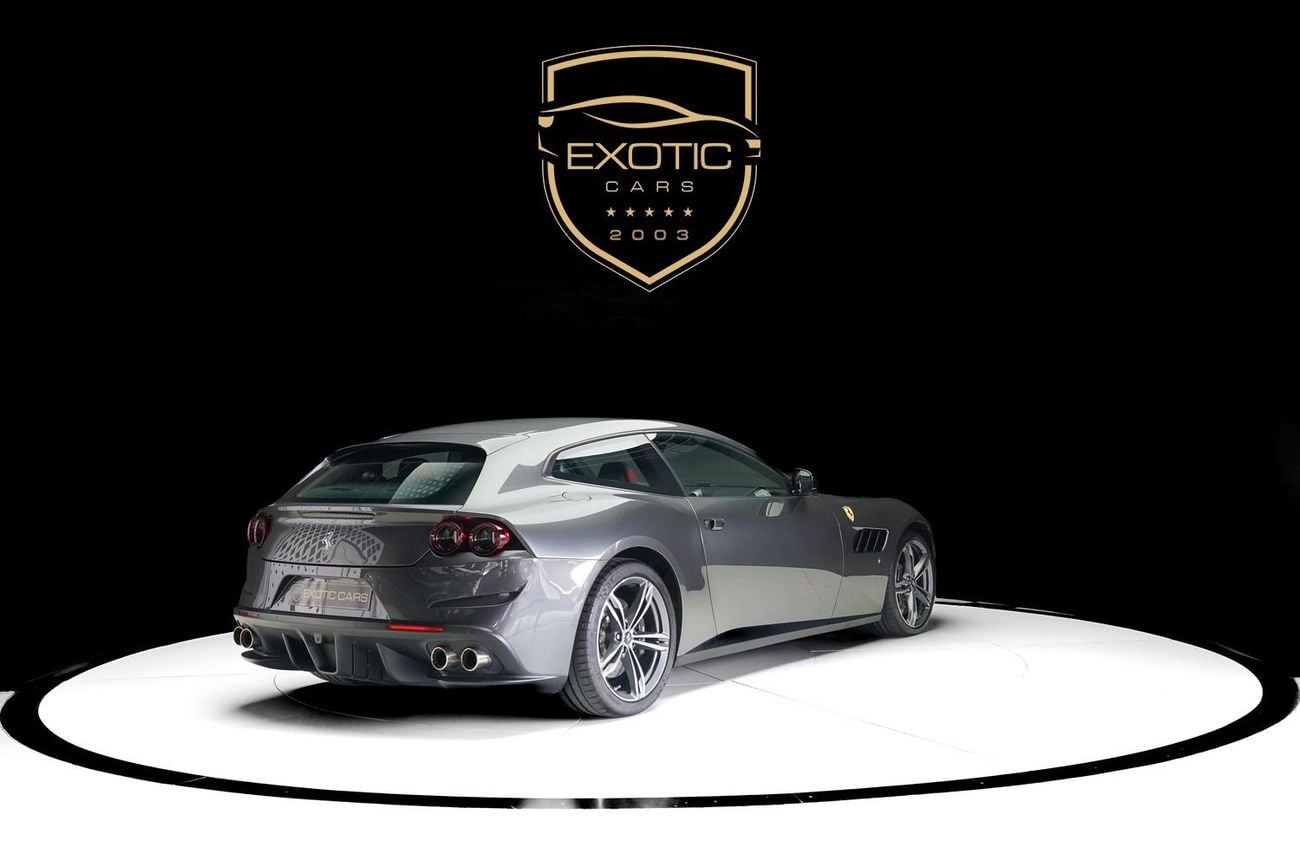 Ferrari GTC4 Lusso V12