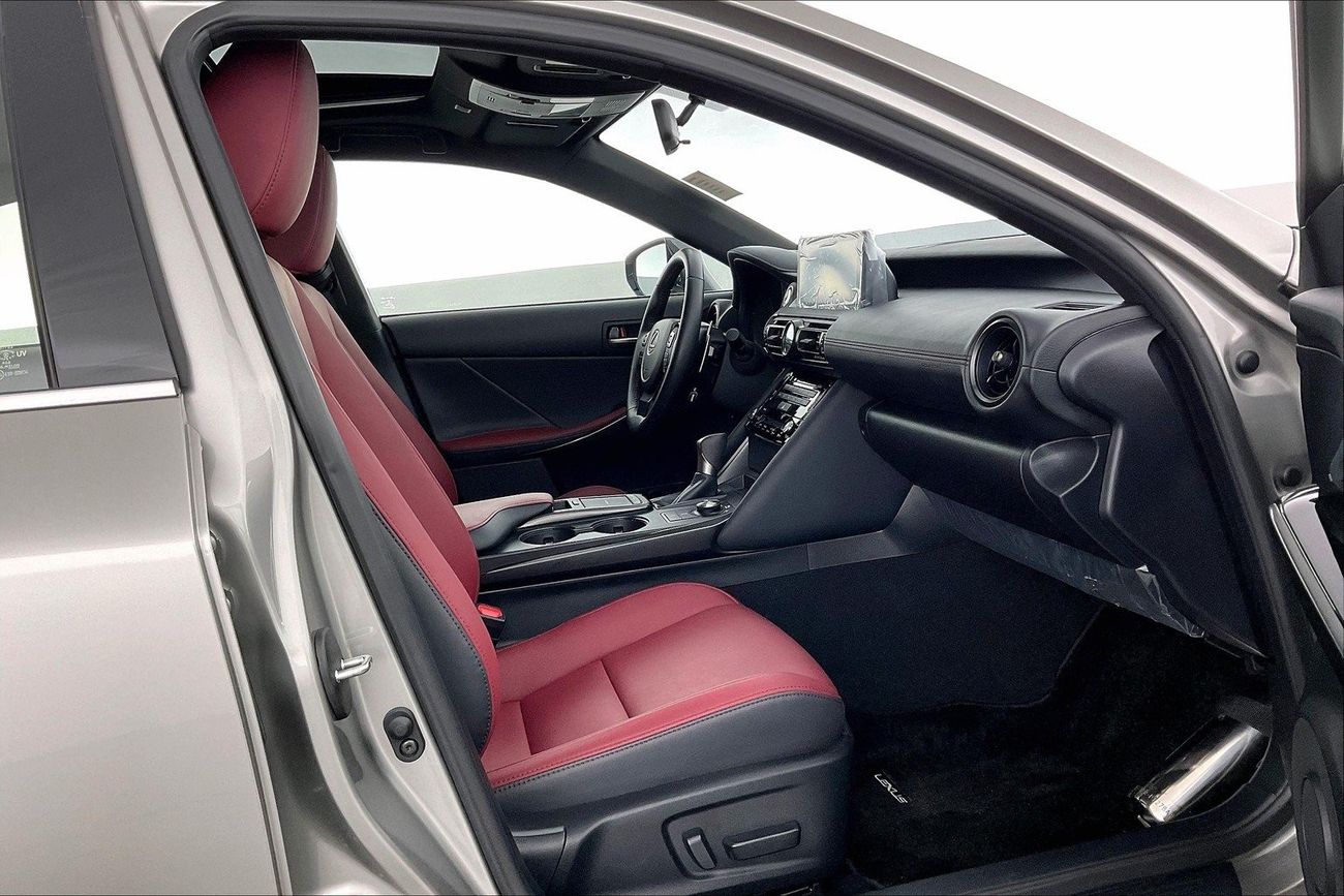 Lexus IS300 Premier | 1 year free warranty | 0 Down Payment