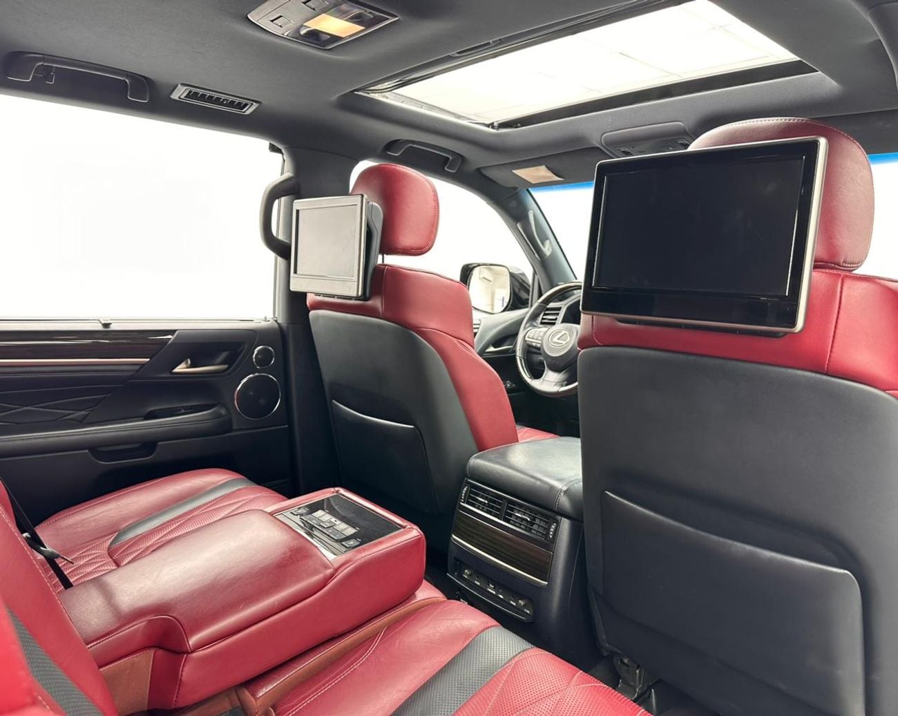 لكزس LX 570 2019 Lexus LX 570 Black Edition, 1 Year Warranty Unlimited Km, Lexus Full Service History, GCC