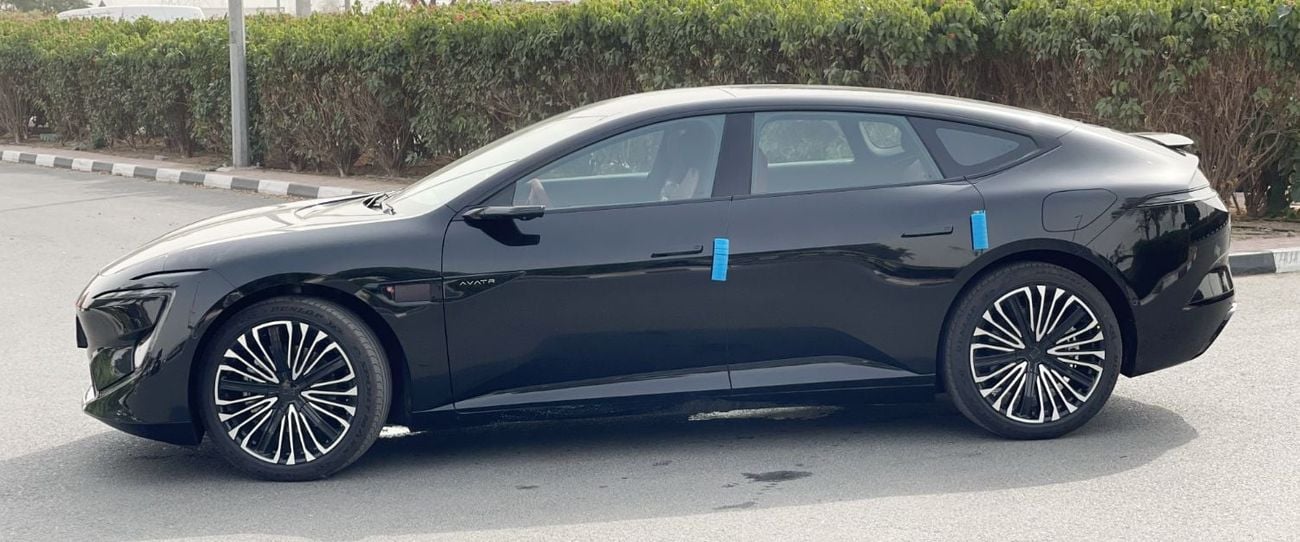 أفاتر 12 Ultra Performance AWD