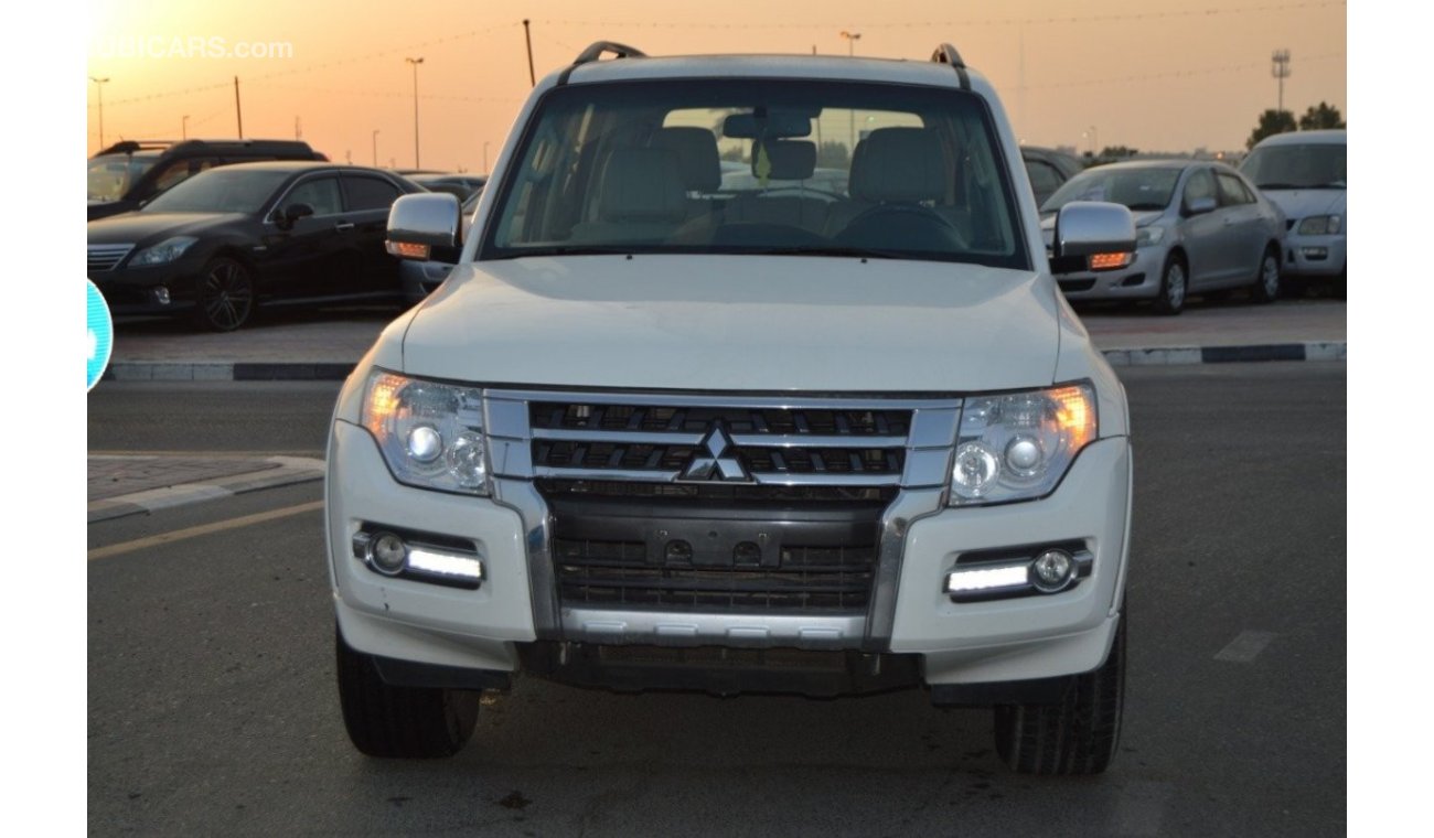 Mitsubishi Pajero Full option clean car accident free