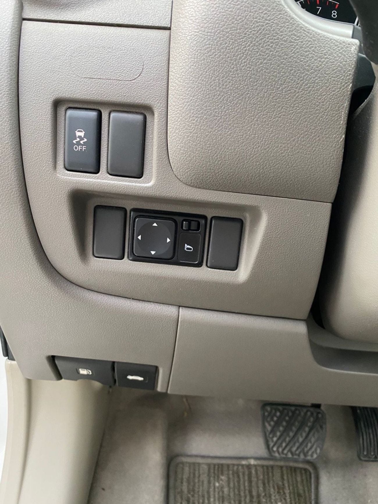 Nissan Sunny SV