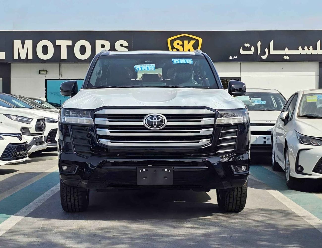 تويوتا لاند كروزر GXR HIGH OPTION / 4.0L PETROL V6 / RADAR / REAR ENTERTAINMENT SCREENS  (CODE # GXR41H)