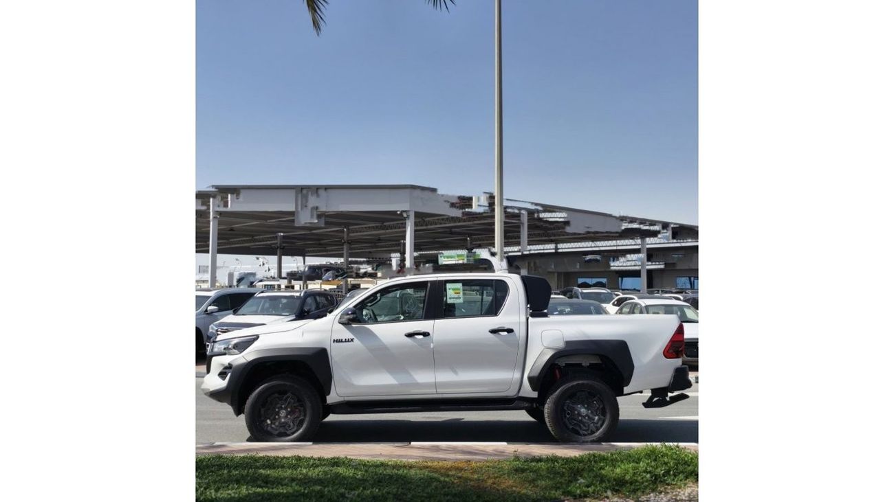 تويوتا هيلوكس تويوتا هايلكس 2024 ديزل 2.8 لتر جي آر سبورت